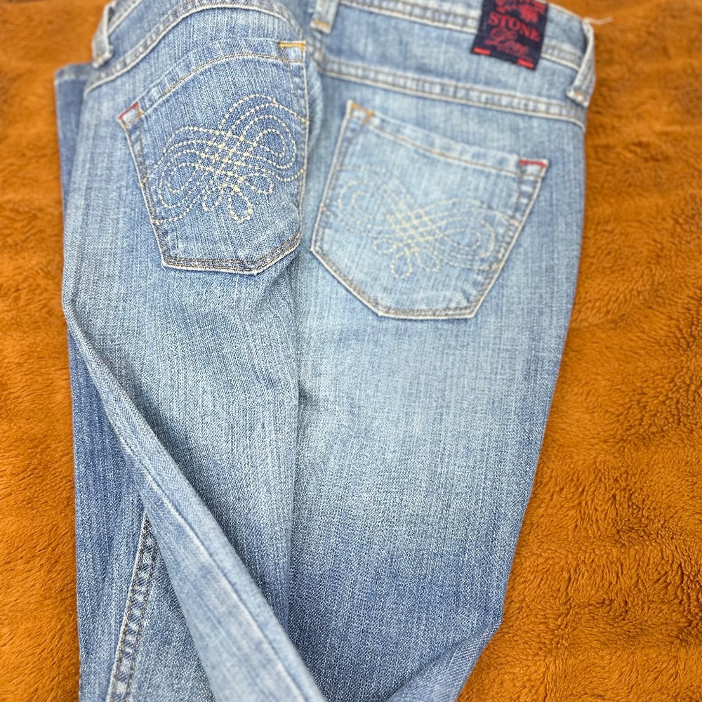 Stone Love Low Rise Boot Cut Jeans Size 0 Medium / Light‎ Wash